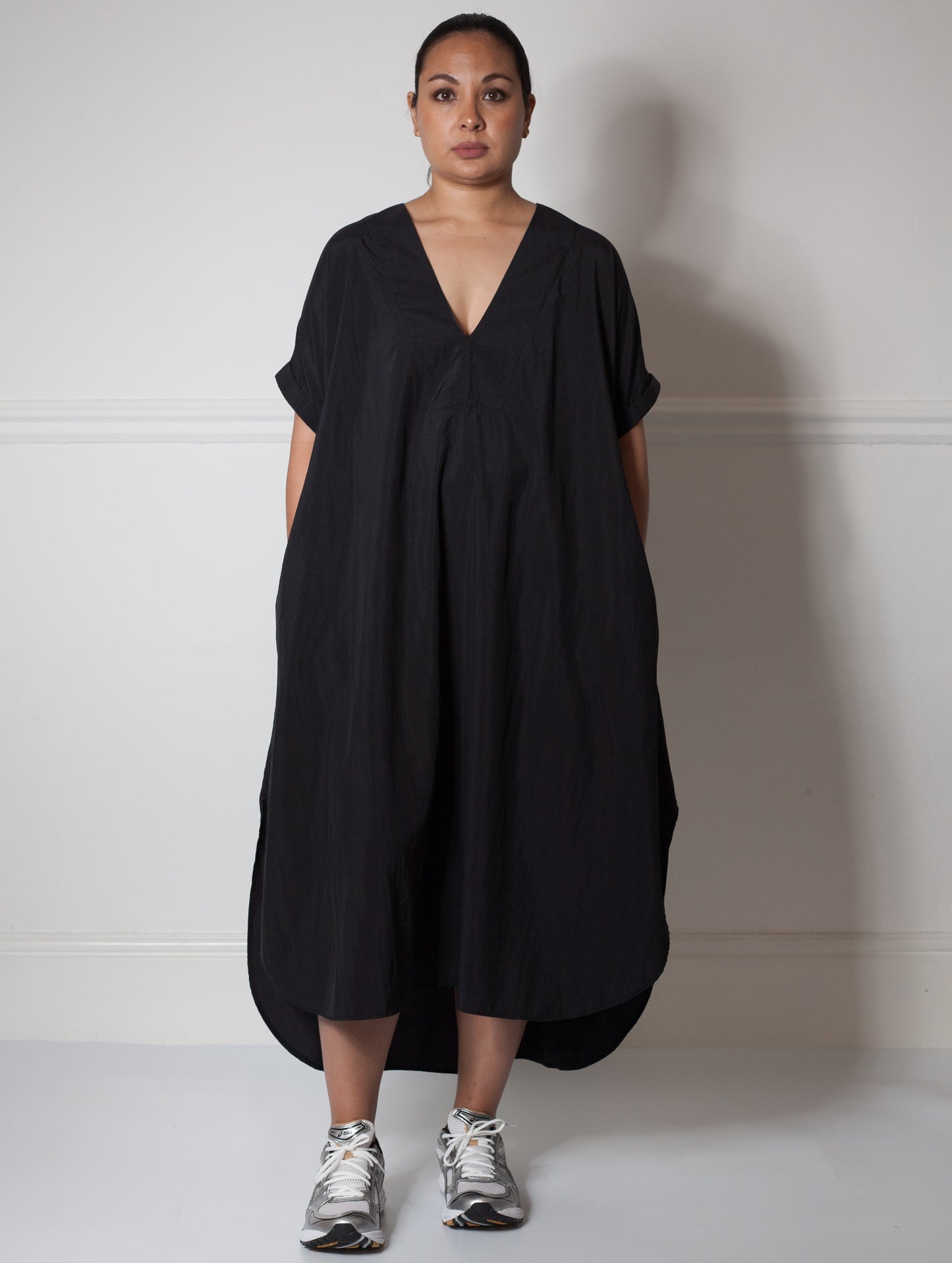 Plunge Neck Caftan (Black)