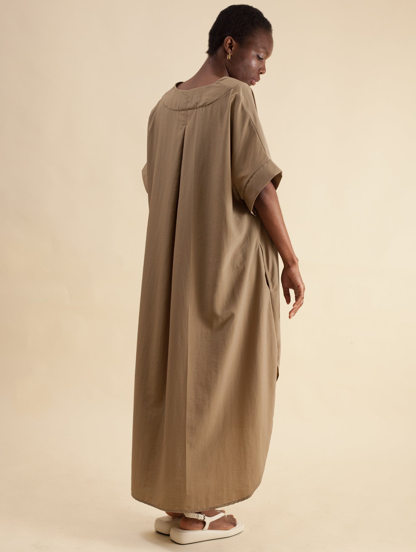 Plunge Neck Caftan (Pebble Stone)