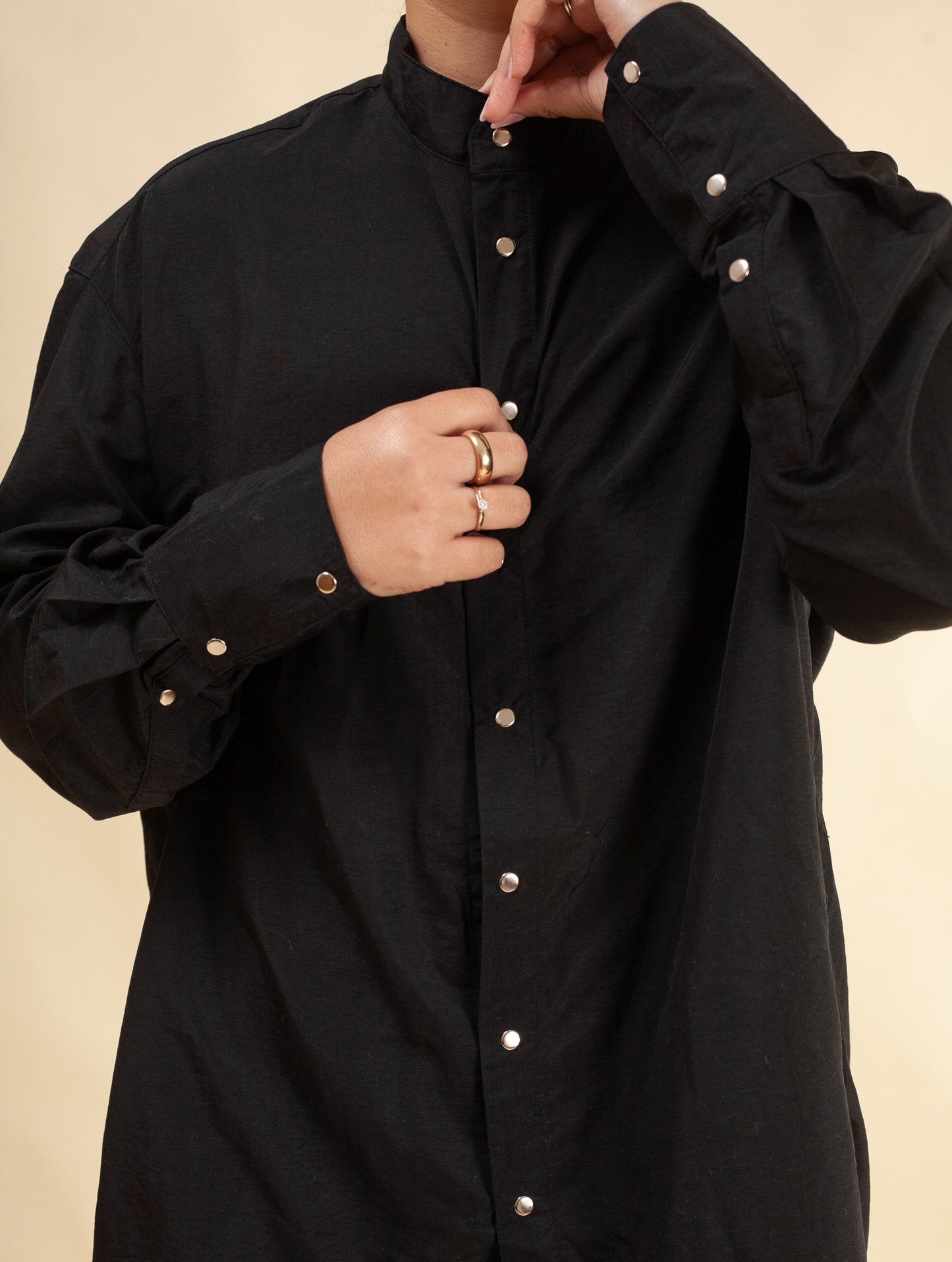 Mid-Length Shirt Black (Tech)