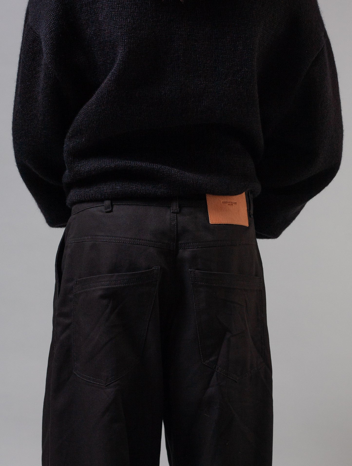 Kojima Jeans with knee slits ( Black )