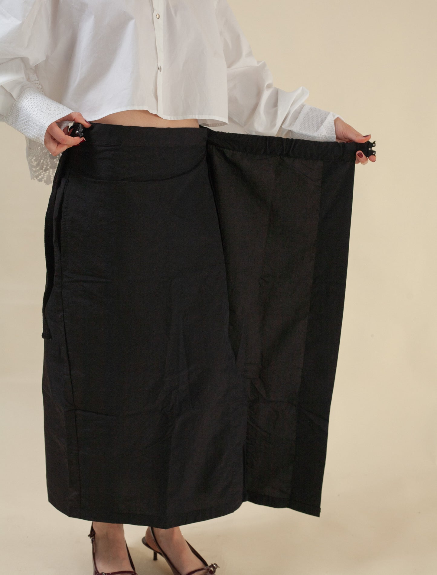 Zen-Zen Wrap Skirt (Black)
