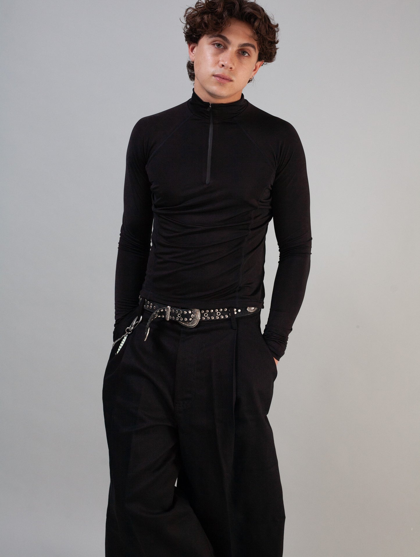 Demna Cropped Jeans (Black)