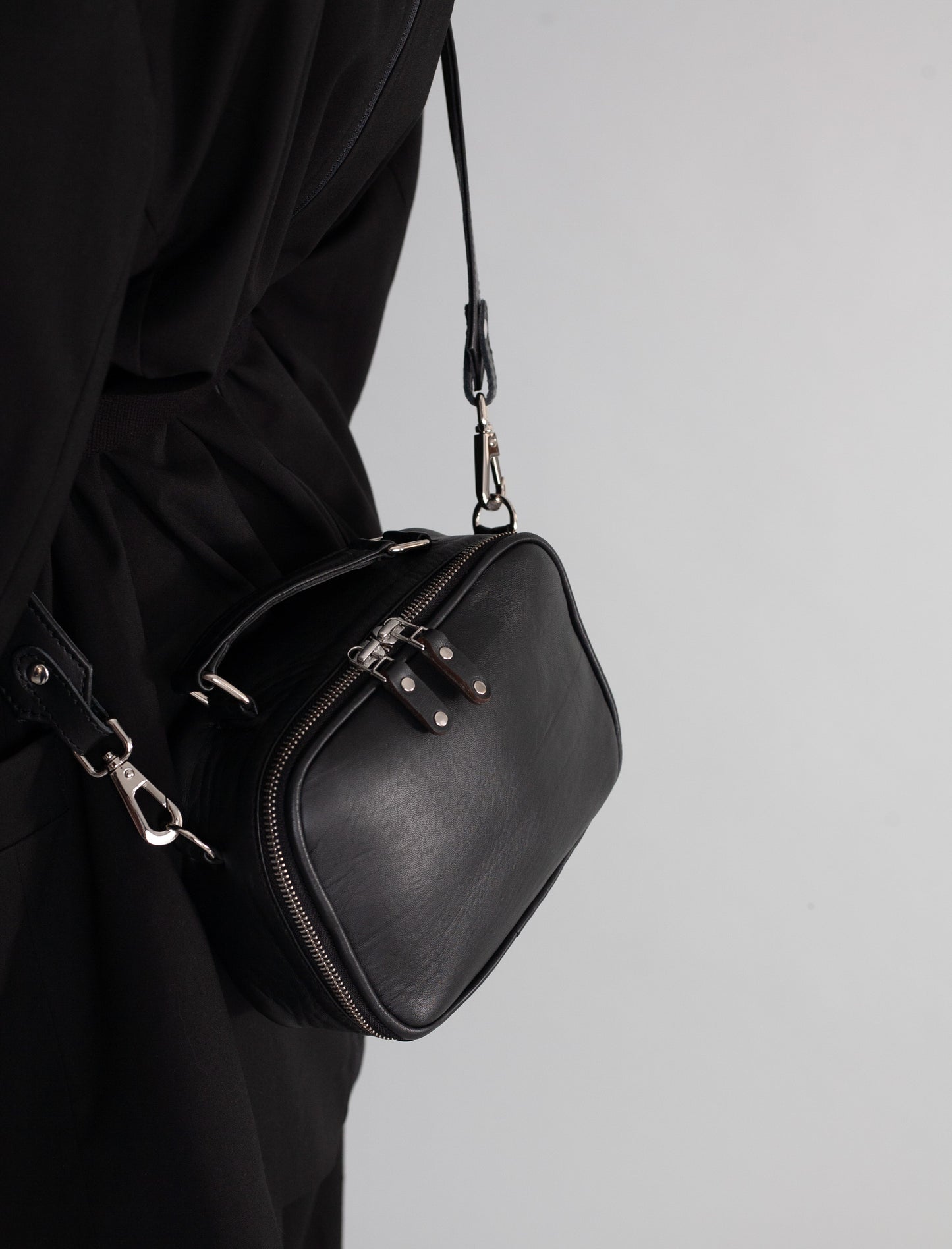 Cross body Bag (Lambskin Nappa Black)