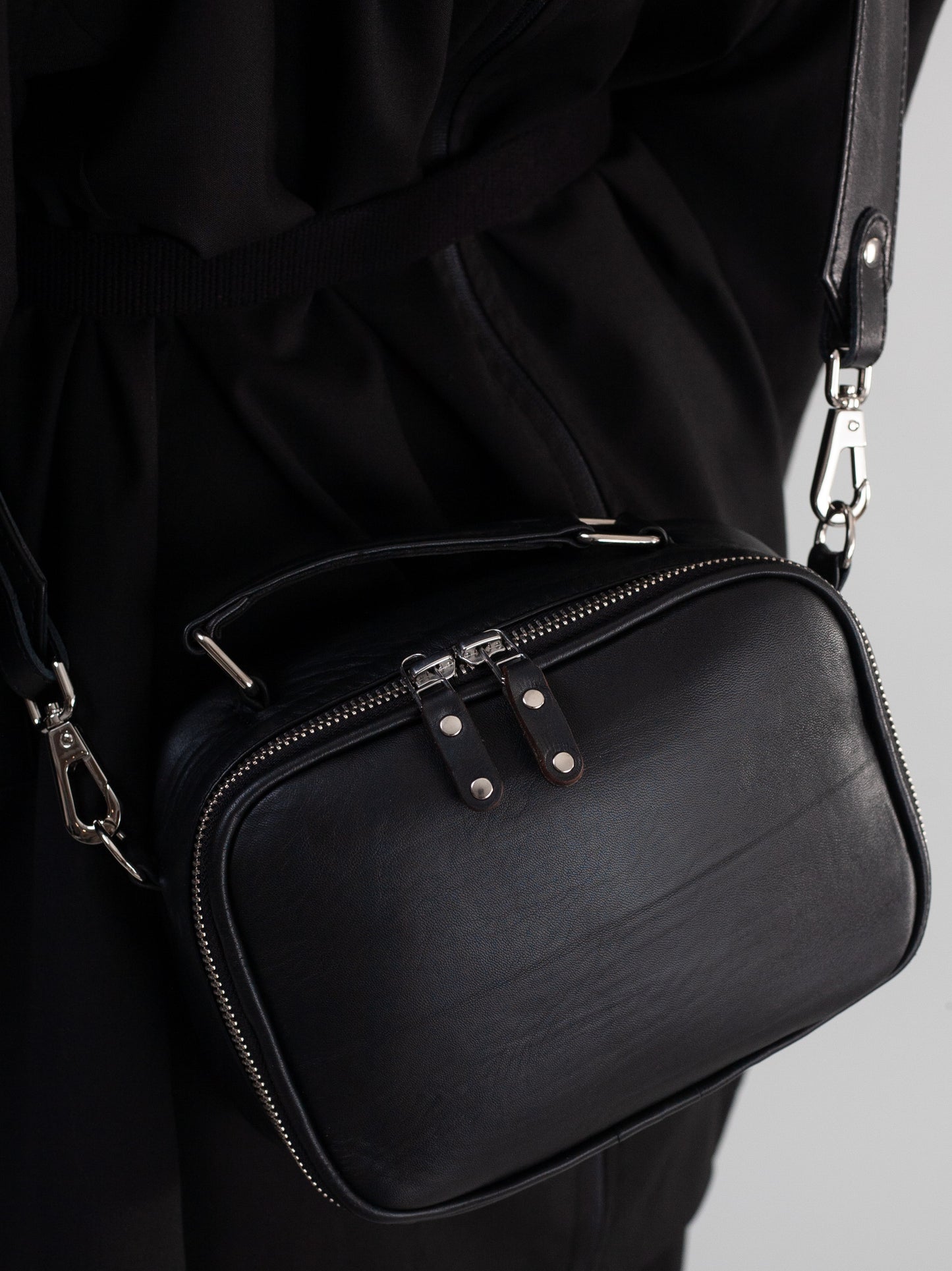 Cross body Bag (Lambskin Nappa Black)