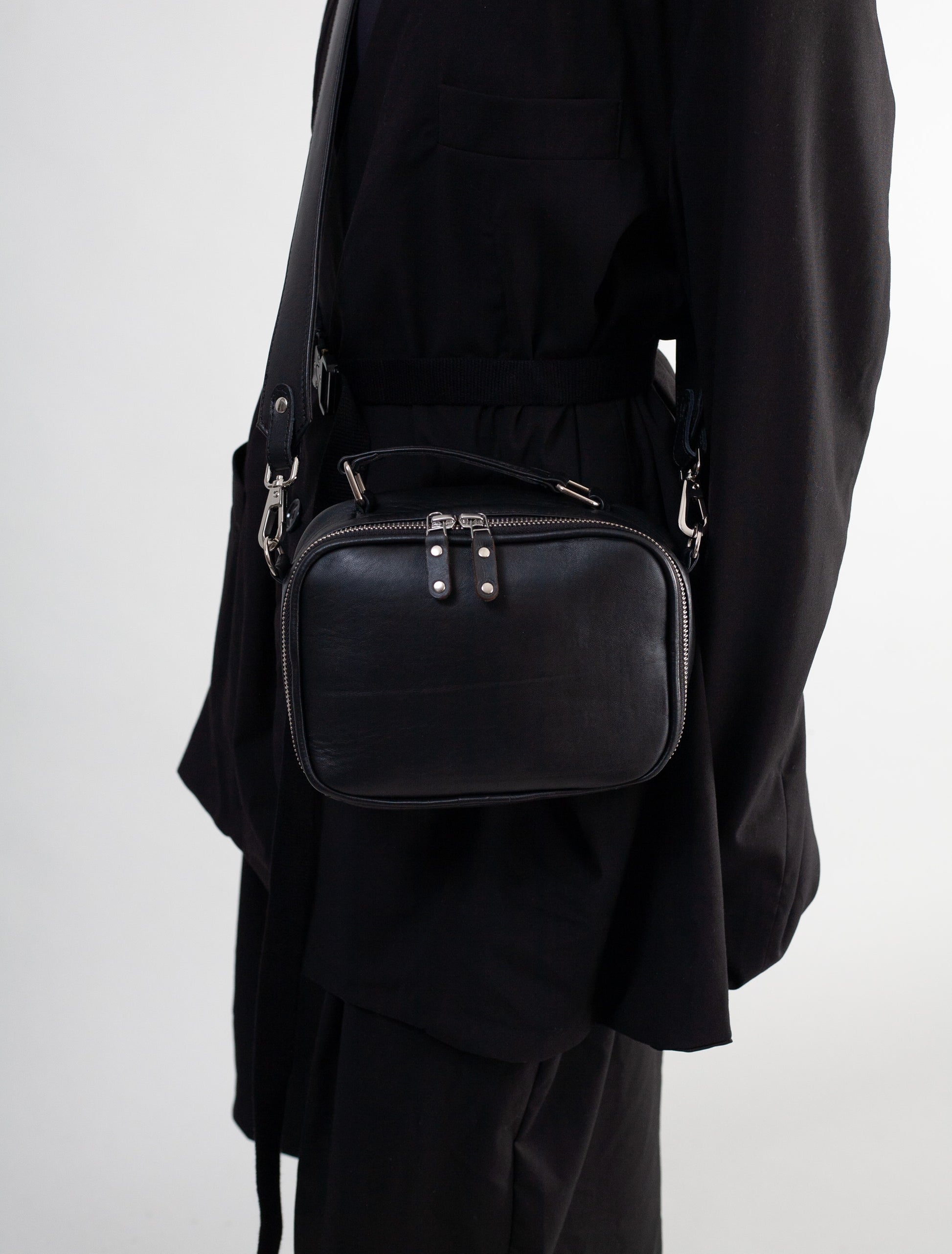 Cross body Bag (Lambskin Nappa Black)