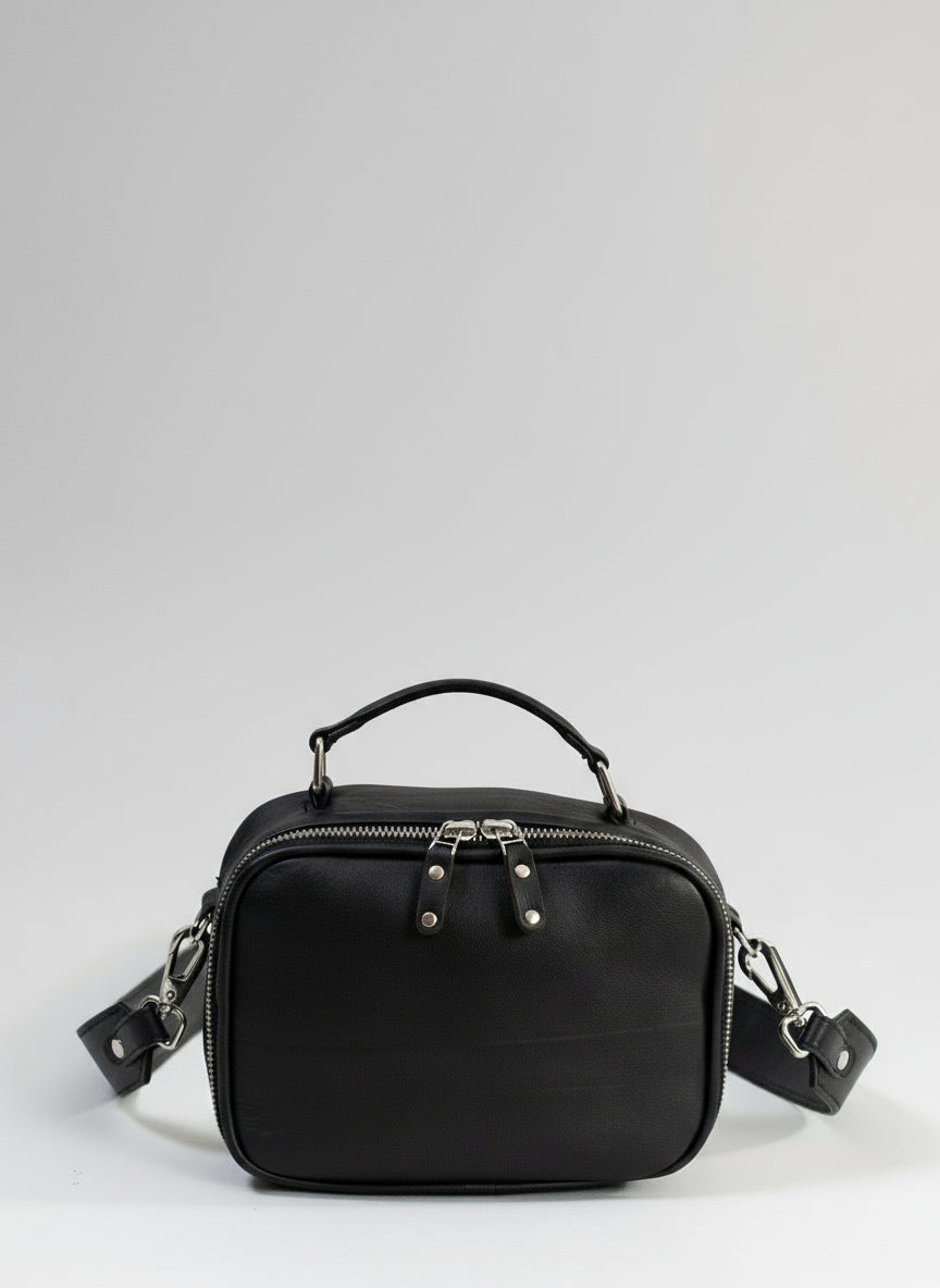 Cross body Bag (Lambskin Nappa Black)