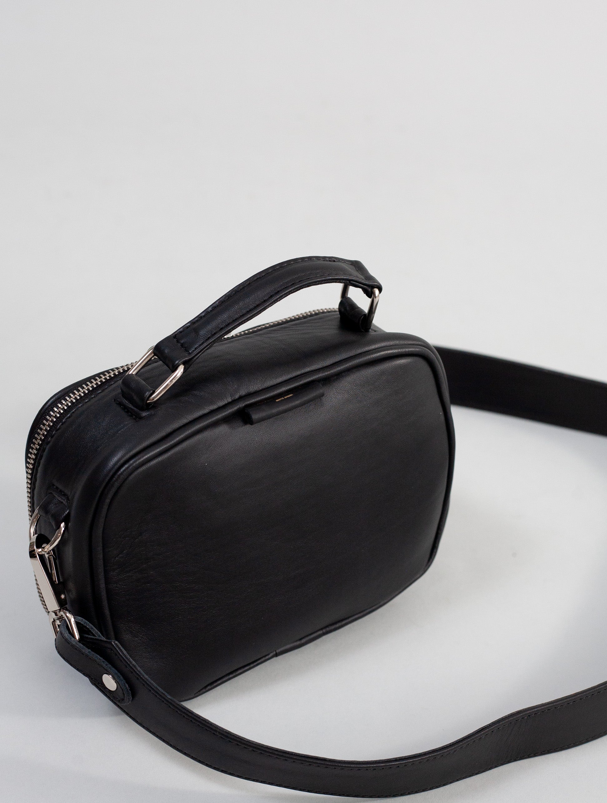 Cross body Bag (Lambskin Nappa Black)