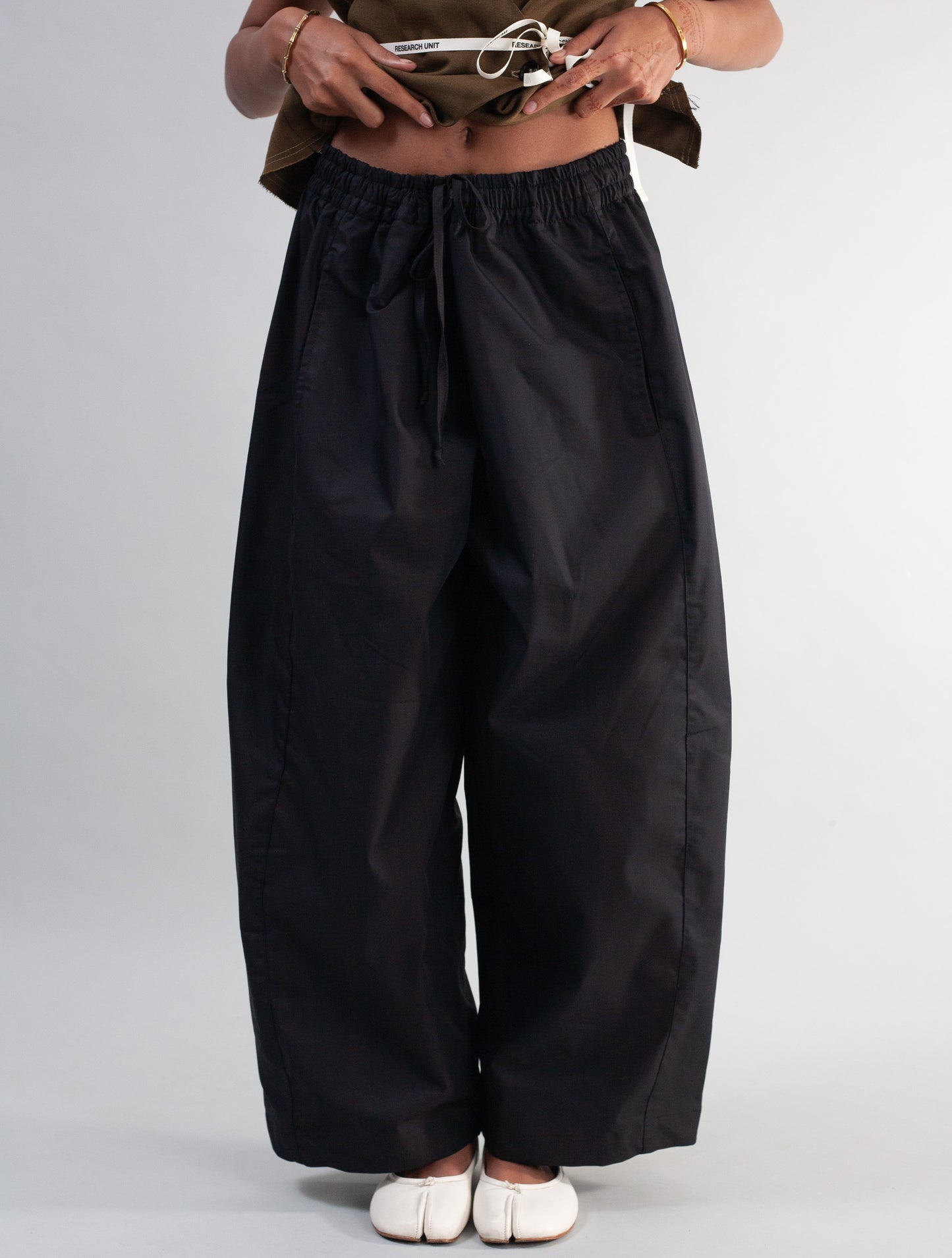 Barrel Pants Tech ( Black )