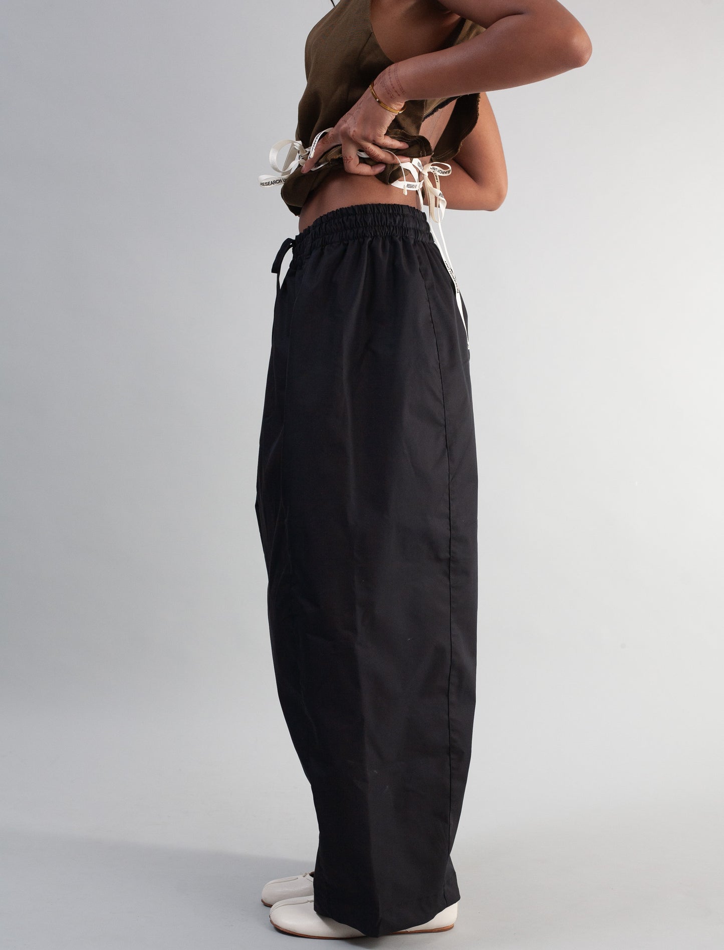 Barrel Pants Tech ( Black )