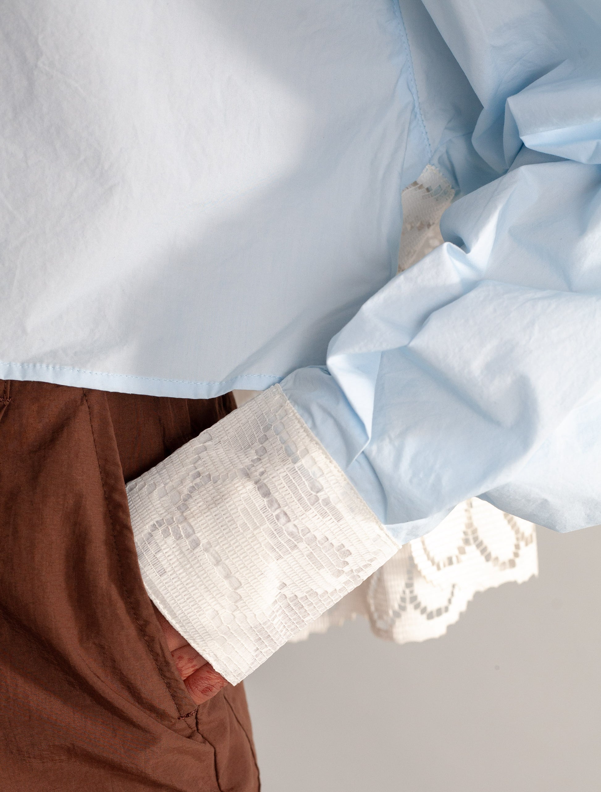 Cropped Shirt (Baby blue poplin and Lace )