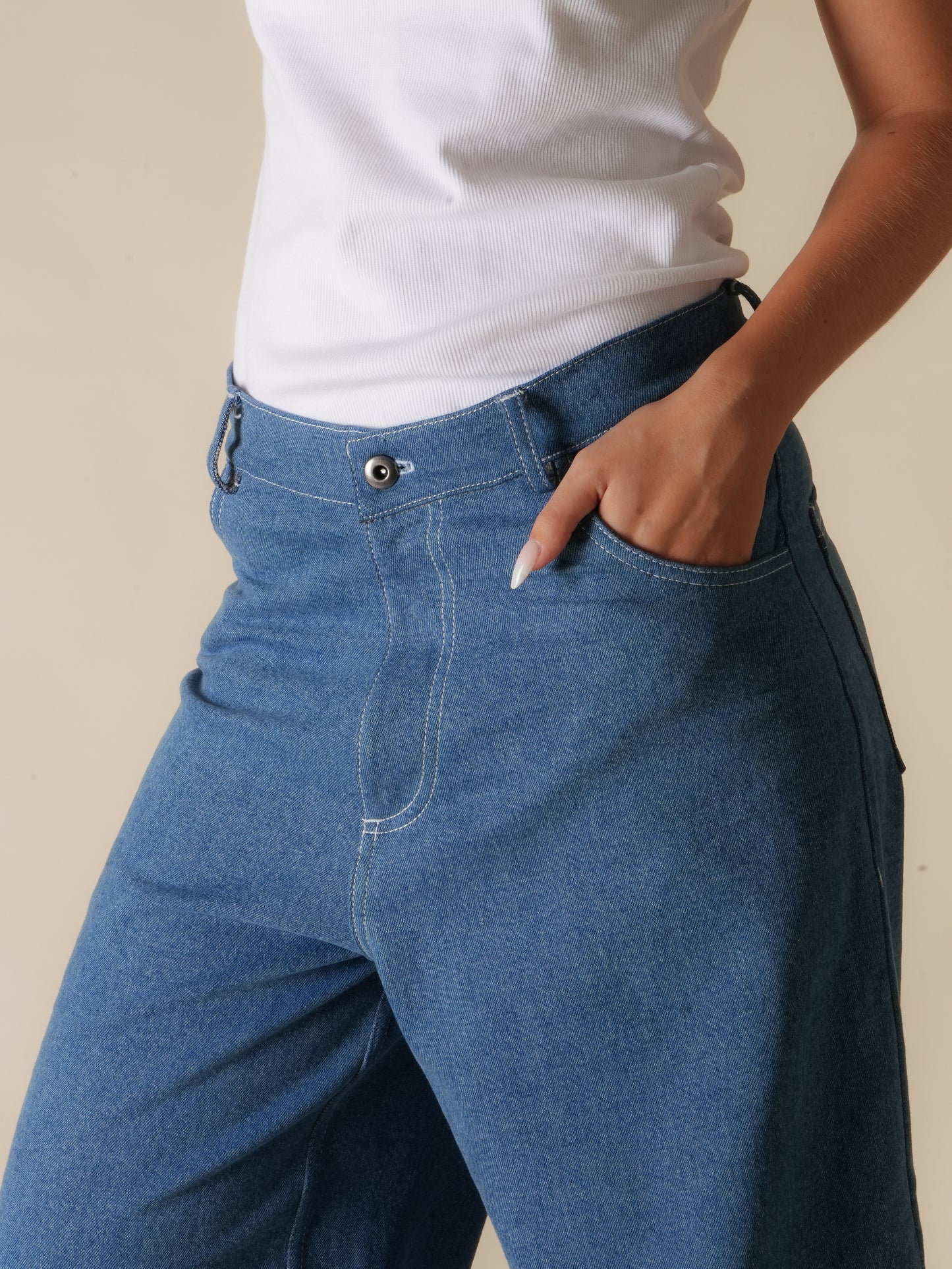 '02 Jeans (Light Wash)