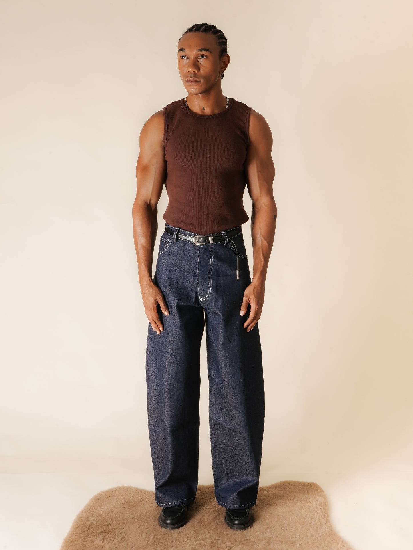 Studio Ribbed Vest (Brown)